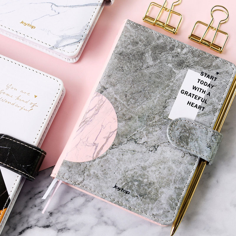 เหตุใดสมุดบันทึกกระดาษหินจึงเข้ามาแทนที่โต๊ะทำงานในปี 2024 เหตุใดสมุดบันทึกกระดาษหินจึงเข้ามาแทนที่โต๊ะทำงานในปี 2024